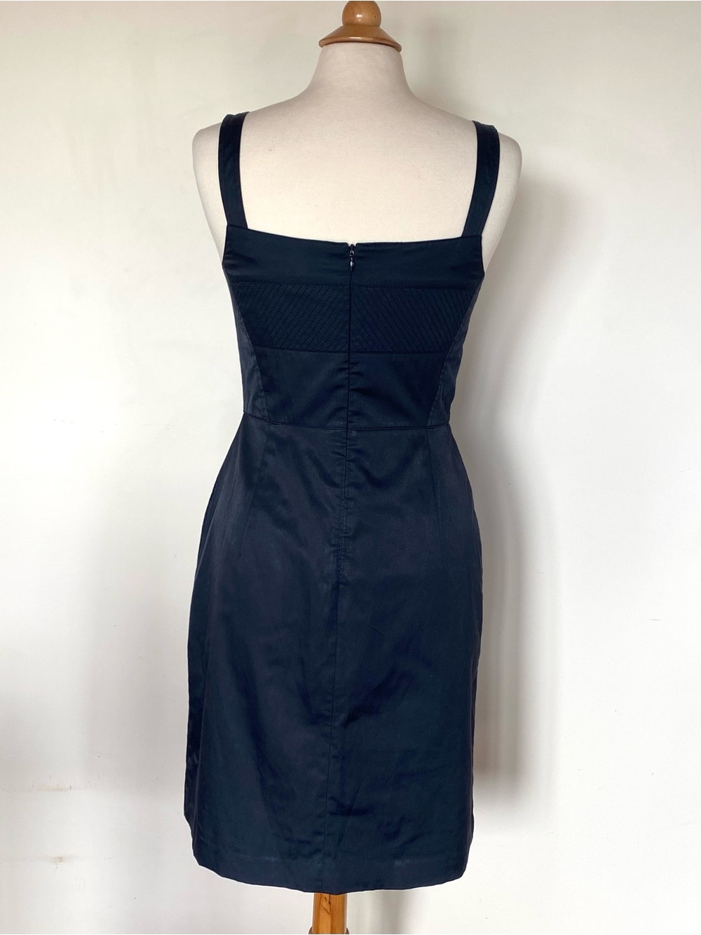Banana Republic Black Sleeveless Slip Dress Satin Finish Structured Bodice  Sz 8 - Picture 2 of 7